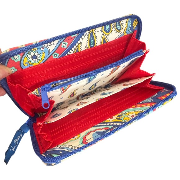 Vera Bradley Marina Paisley Floral Quilted Accordion Wallet Zip Around Wallet - Picture 2 of 5